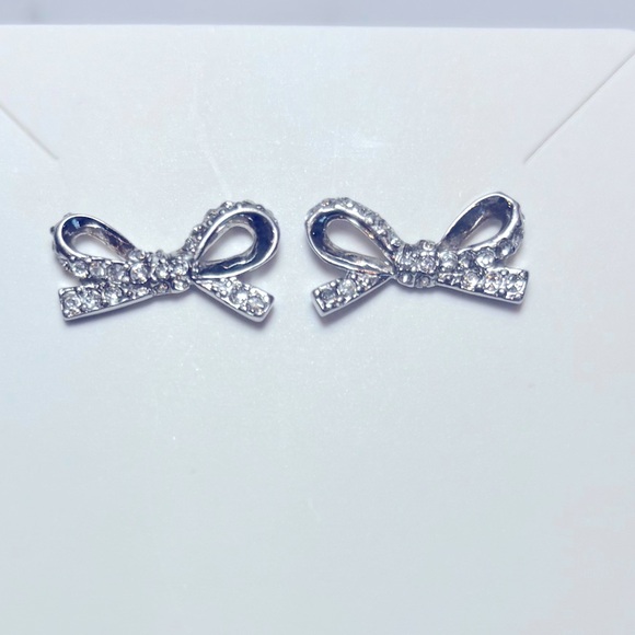 Kate Spade ♠️ bow earrings - Picture 1 of 7